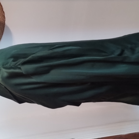 #6 Price Reduced VINTAGE SILK SATIN ForestGreen Hourglass FigureEnhancing Blouse - Picture 9 of 13